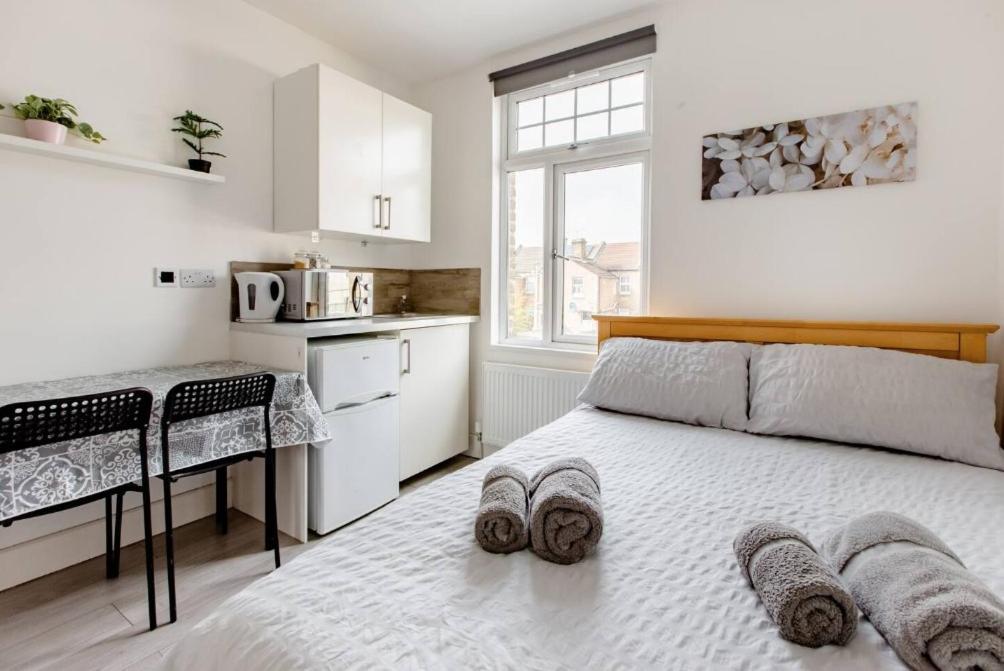 Séjour chez l'habitant Double Edmonton Green, N9 *